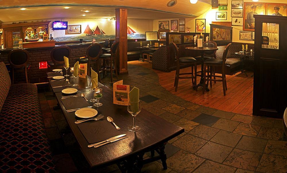 Alcock & Brown Hotel Клифдън Екстериор снимка