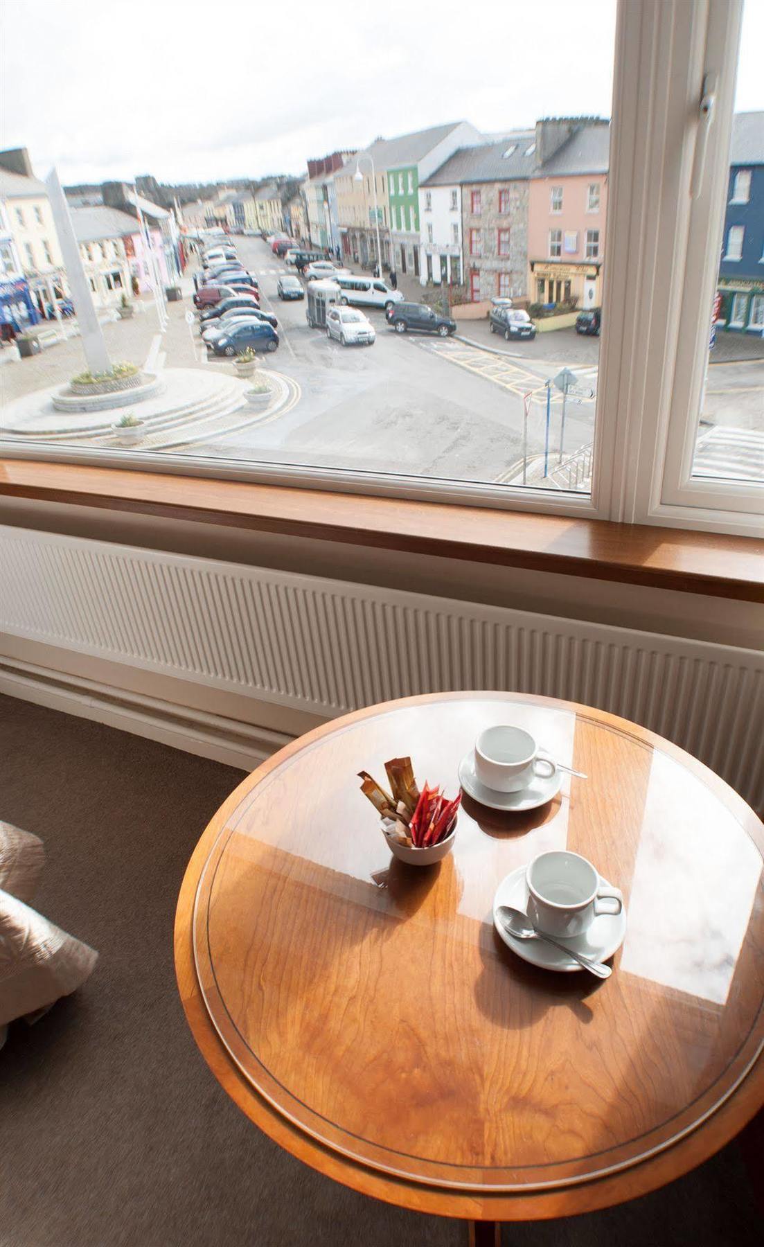 Alcock & Brown Hotel Клифдън Екстериор снимка