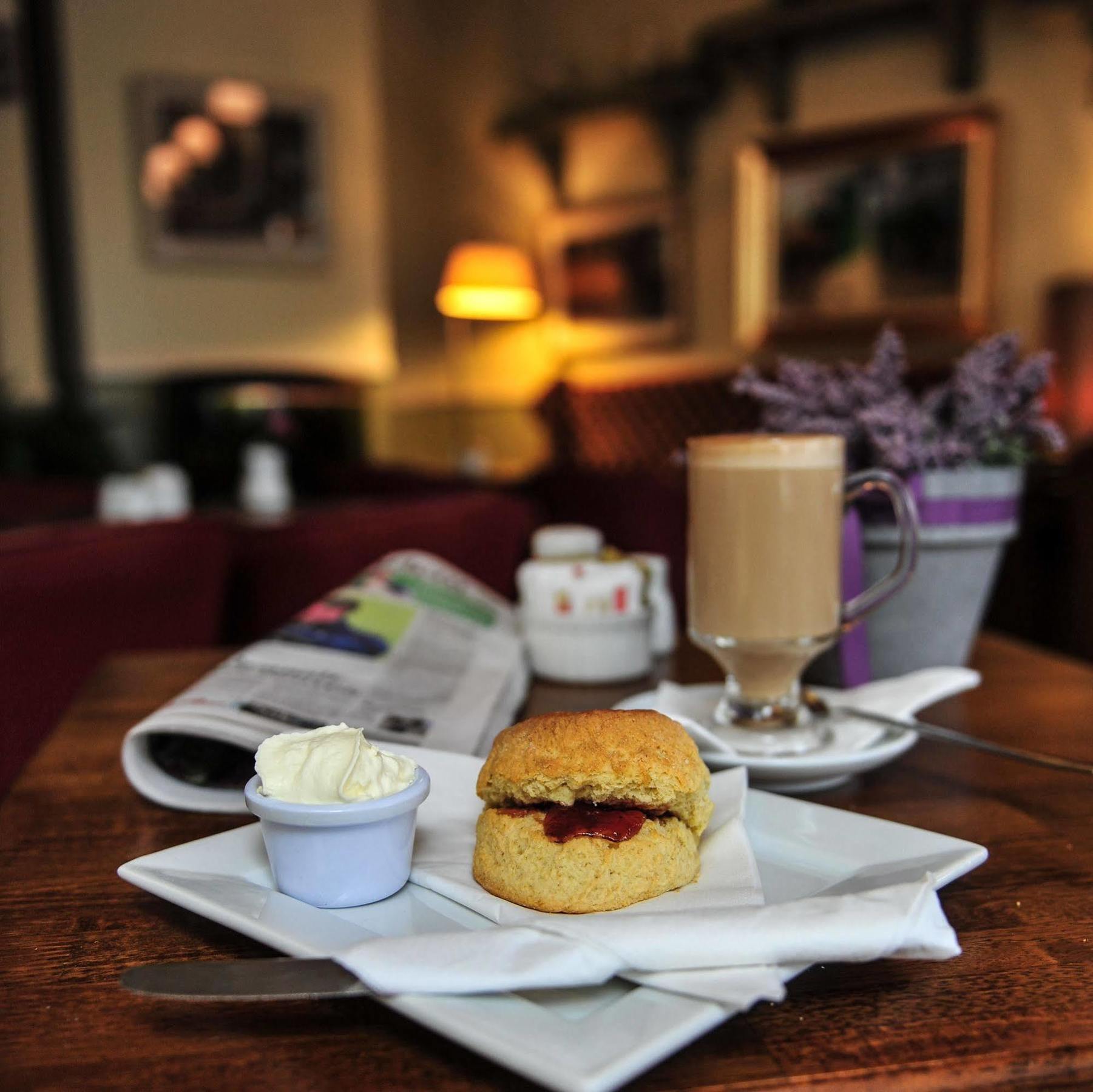 Alcock & Brown Hotel Клифдън Екстериор снимка